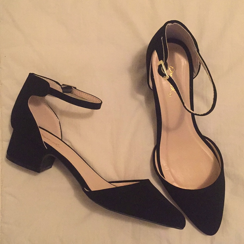 Classic Black Heel - Picture 1 of 1